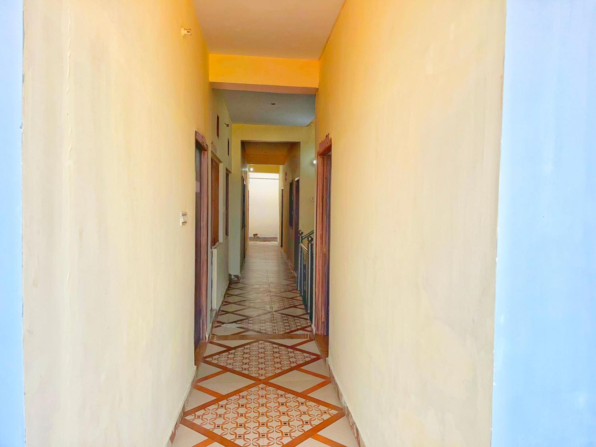 Balaji Homestay Mathura In Vrindavan Exterior photo