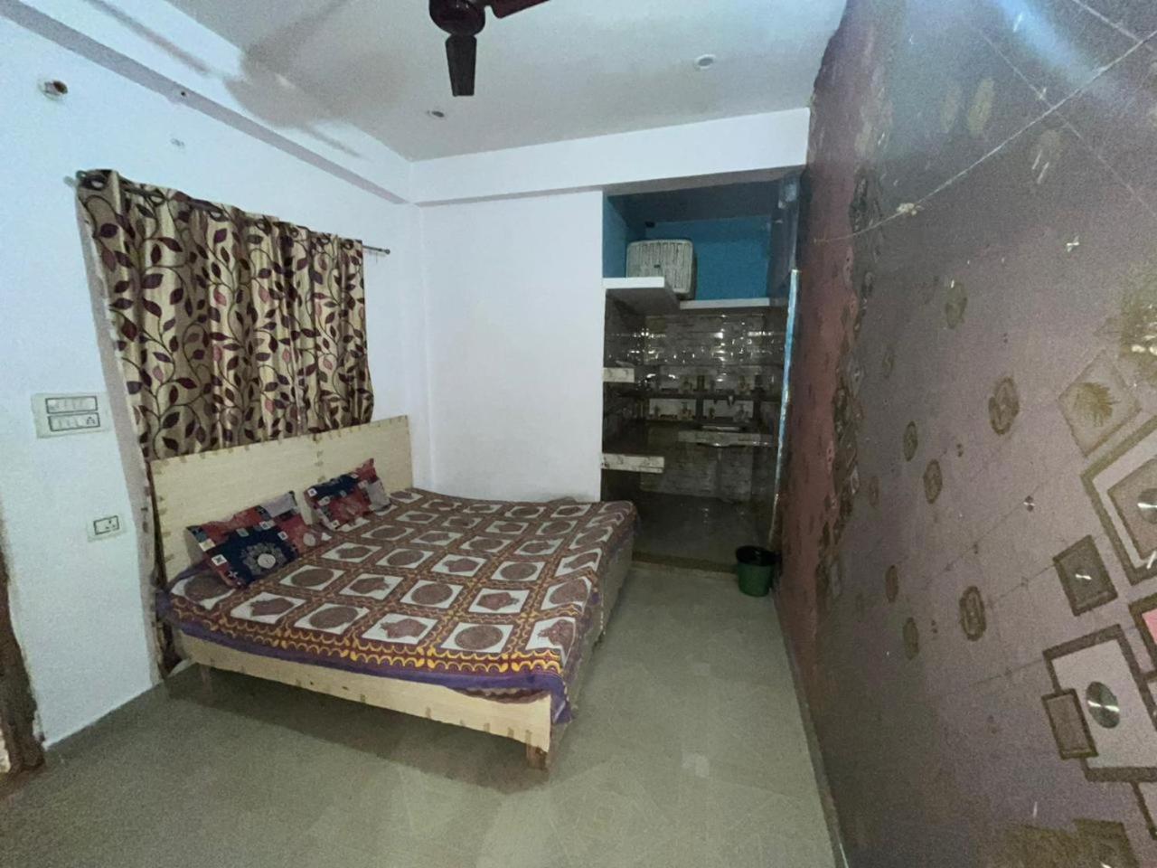 Balaji Homestay Mathura In Vrindavan Exterior photo